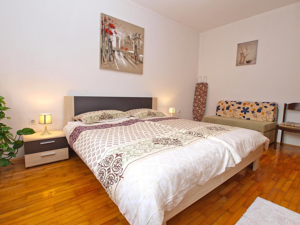 Family Friendly Apartment 946 Пула Экстерьер фото