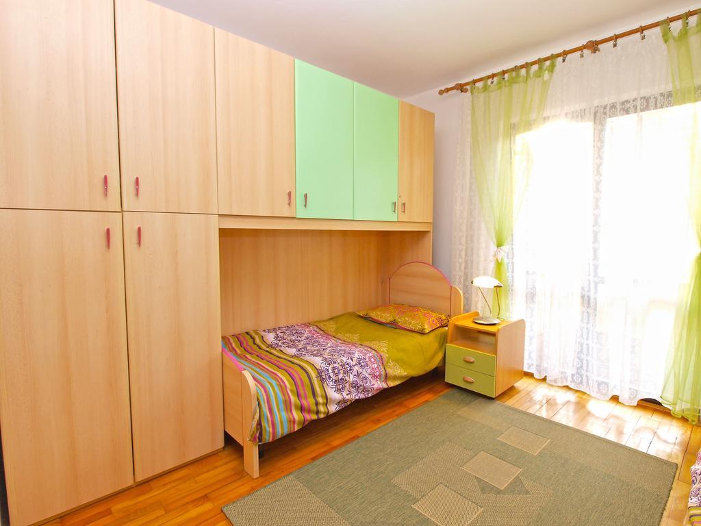 Family Friendly Apartment 946 Пула Экстерьер фото