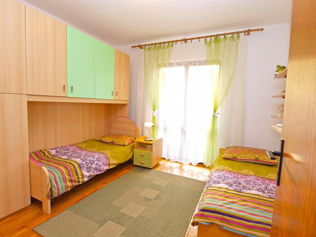 Family Friendly Apartment 946 Пула Экстерьер фото